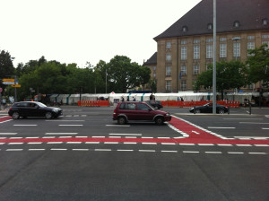 Typical bike lanes through/round a large junction - As-new condition not typical at all! But a good e.g. of how a Berlin junction works.